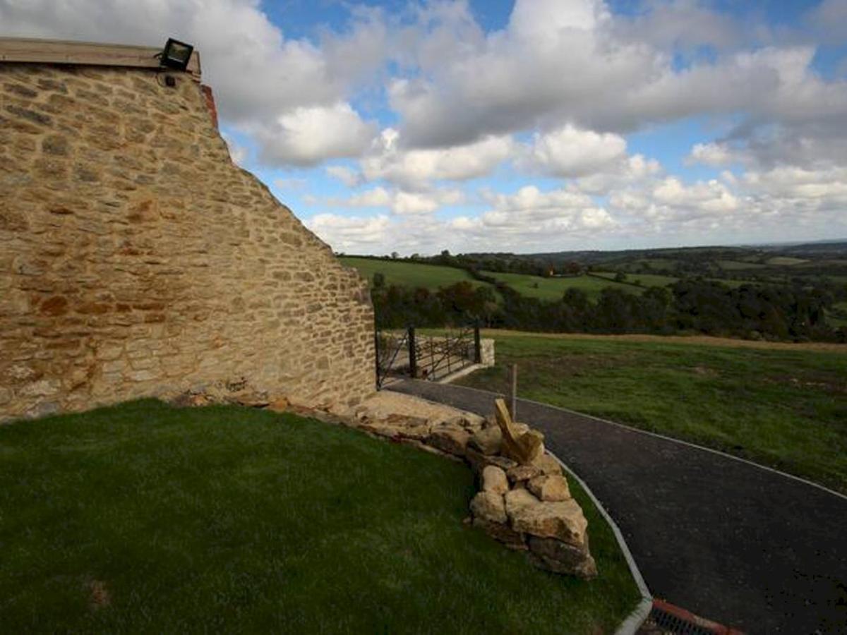 באת' Pass The Keys Stunning Location Close To City Centre מראה חיצוני תמונה