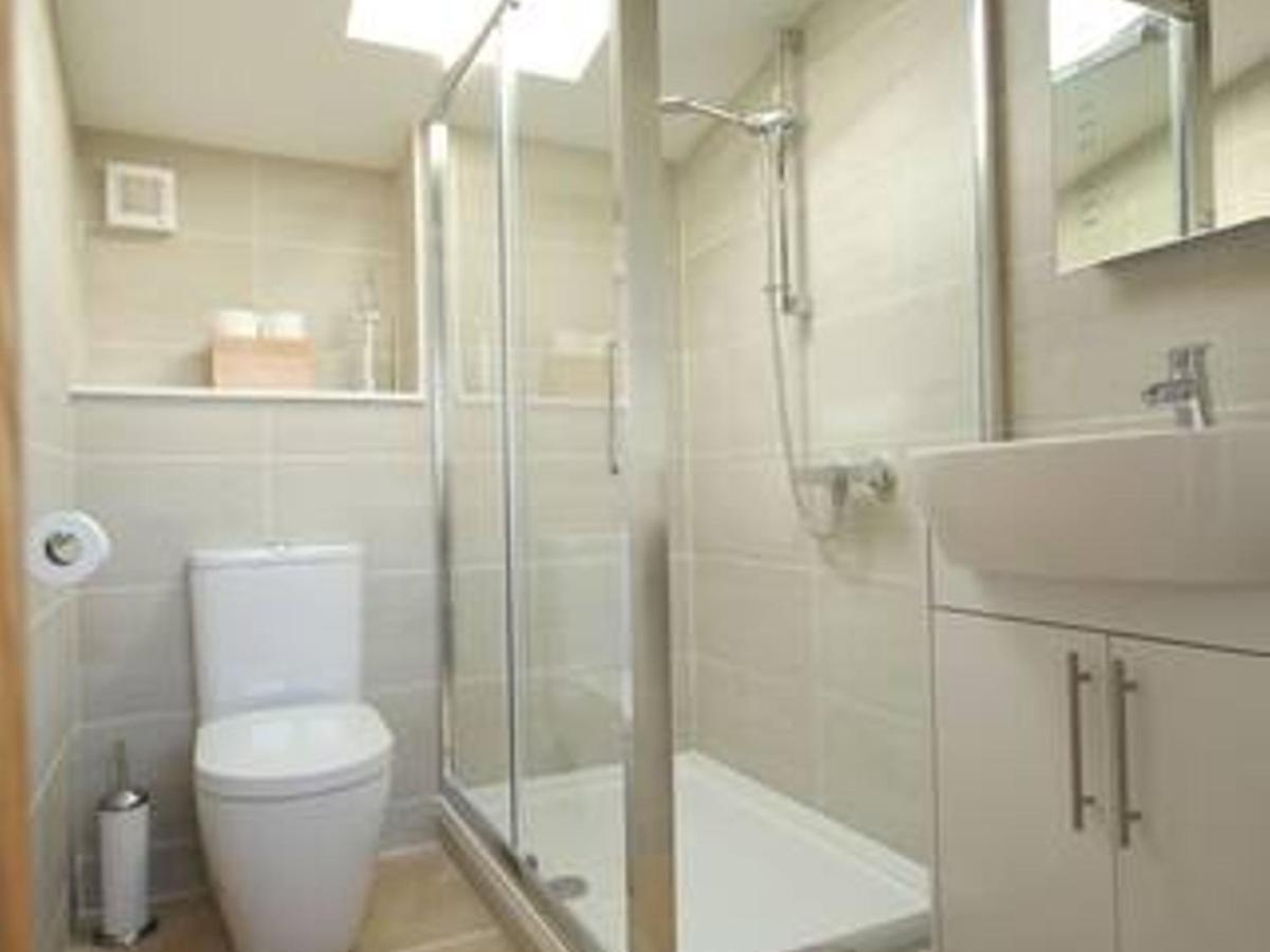 באת' Pass The Keys Stunning Location Close To City Centre מראה חיצוני תמונה